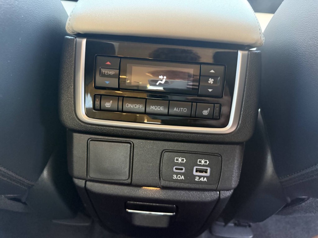 2023 Subaru Ascent Image 28