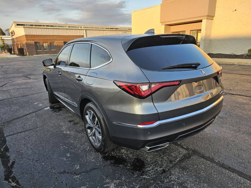 2023 Acura MDX Image 8