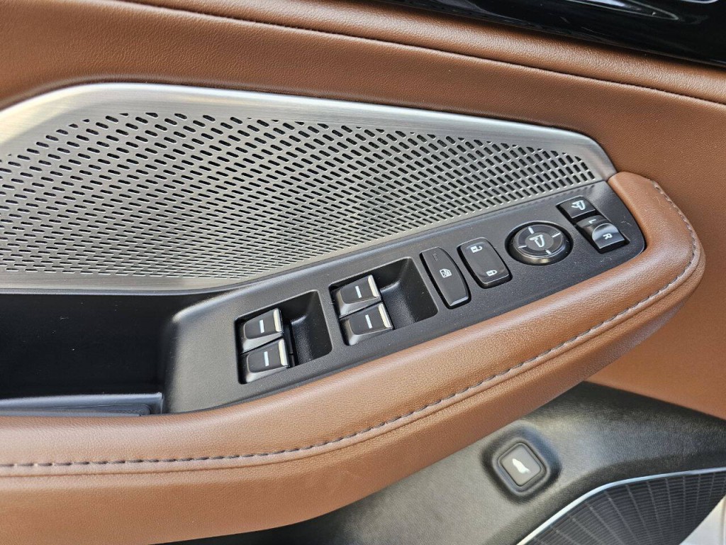 2023 Acura MDX Image 15