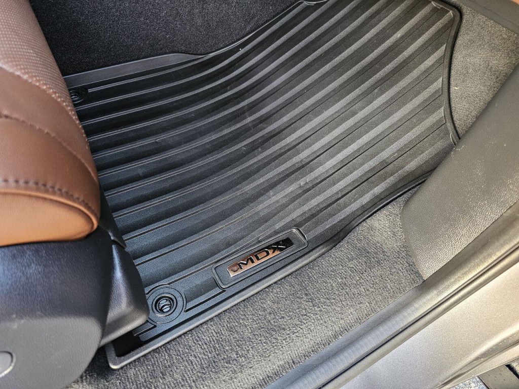 2023 Acura MDX Image 32