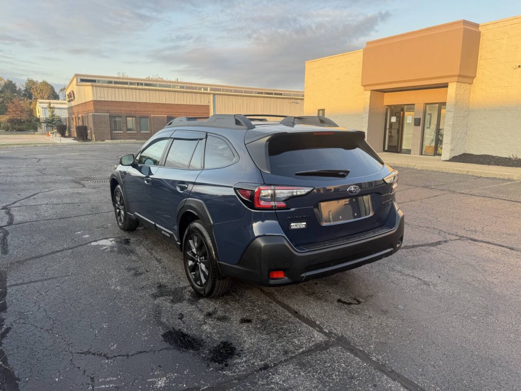 2025 Subaru Outback Image 8