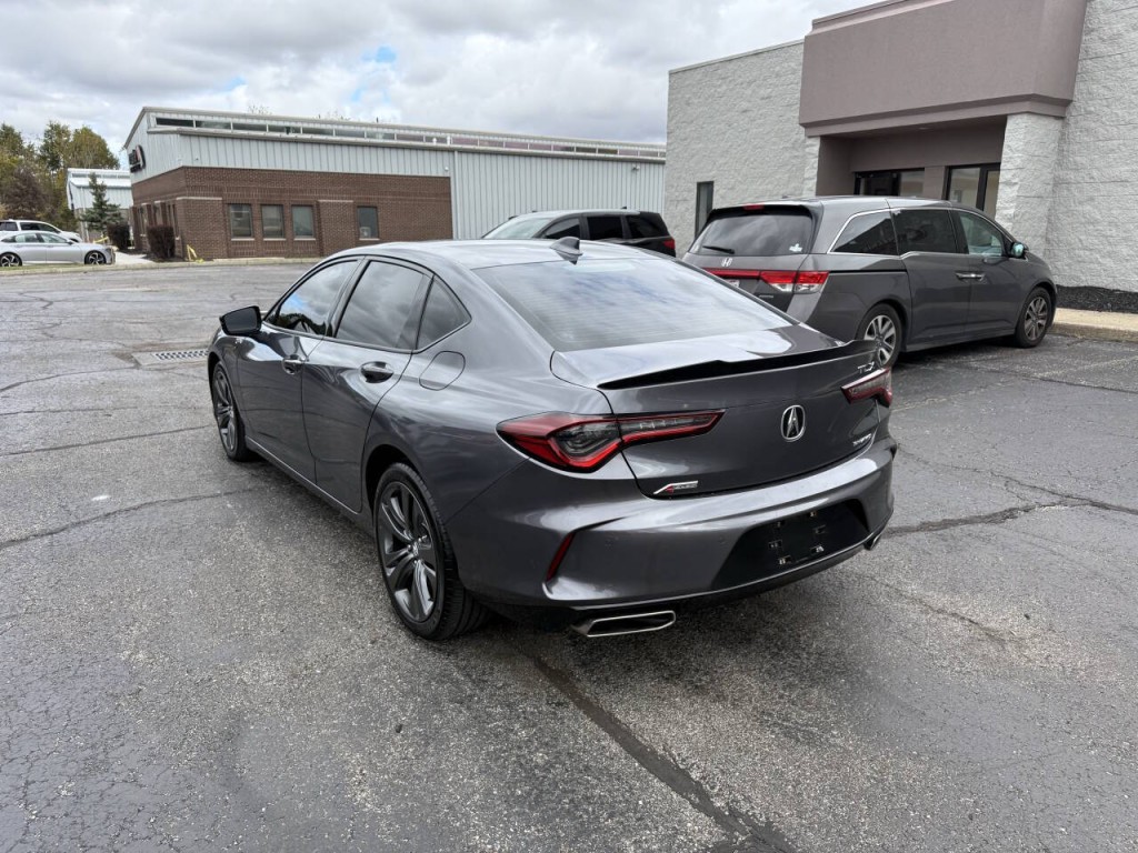 2023 Acura TL Image 8