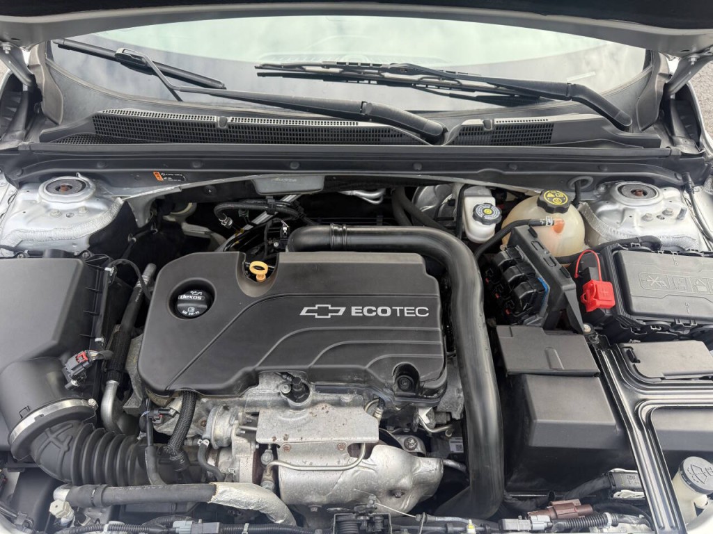 2017 Chevrolet Malibu Image 11