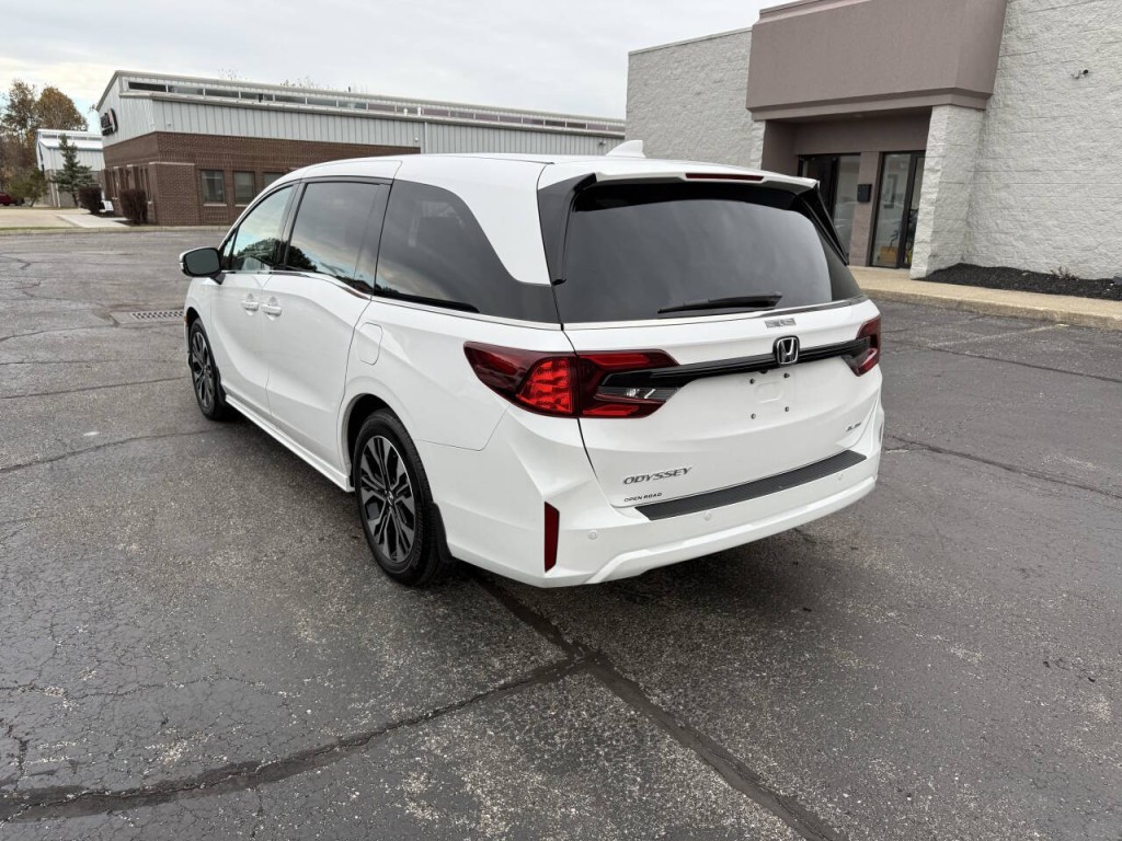 2025 Honda Odyssey Image 8