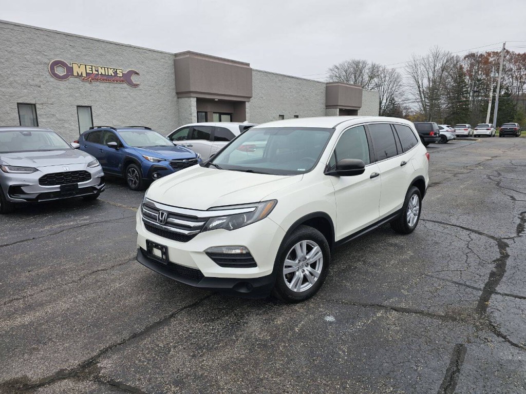 2017 Honda Pilot Image 2