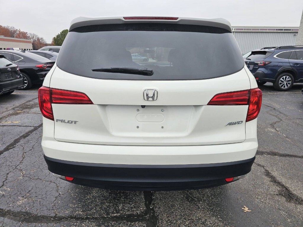 2017 Honda Pilot Image 4