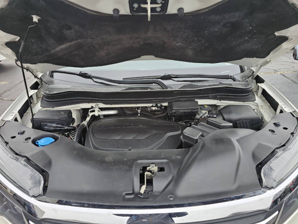 2017 Honda Pilot Image 8