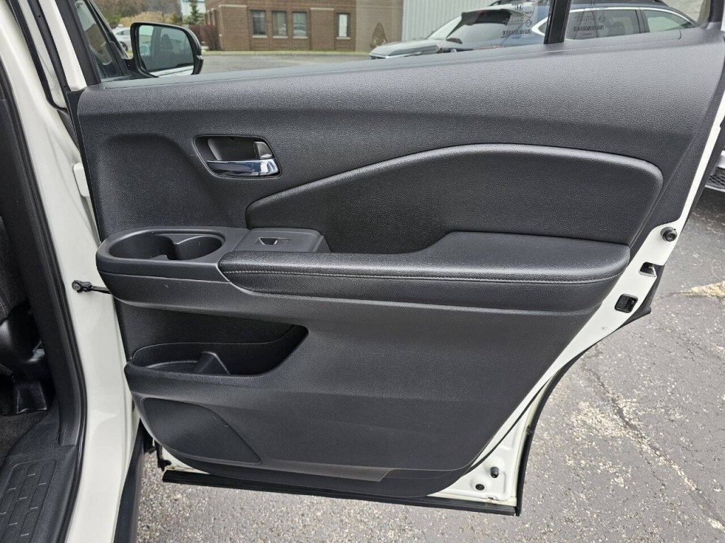 2017 Honda Pilot Image 18