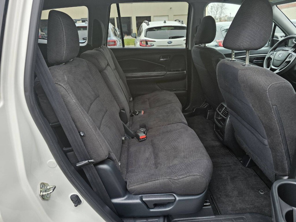 2017 Honda Pilot Image 19