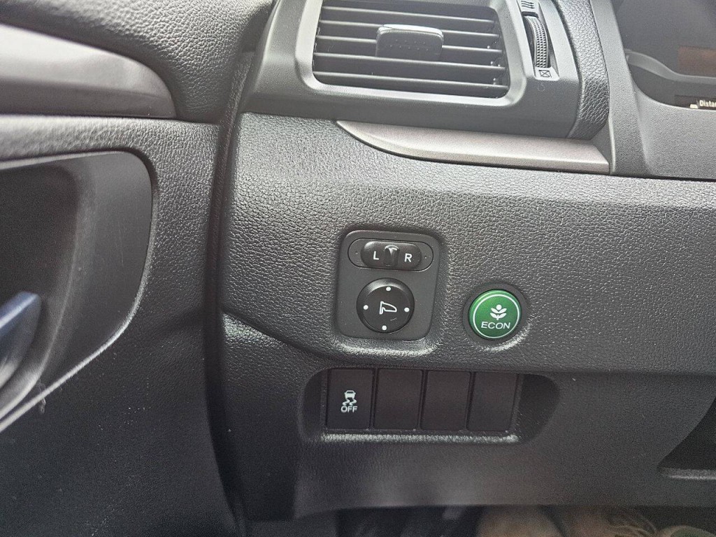 2017 Honda Pilot Image 26