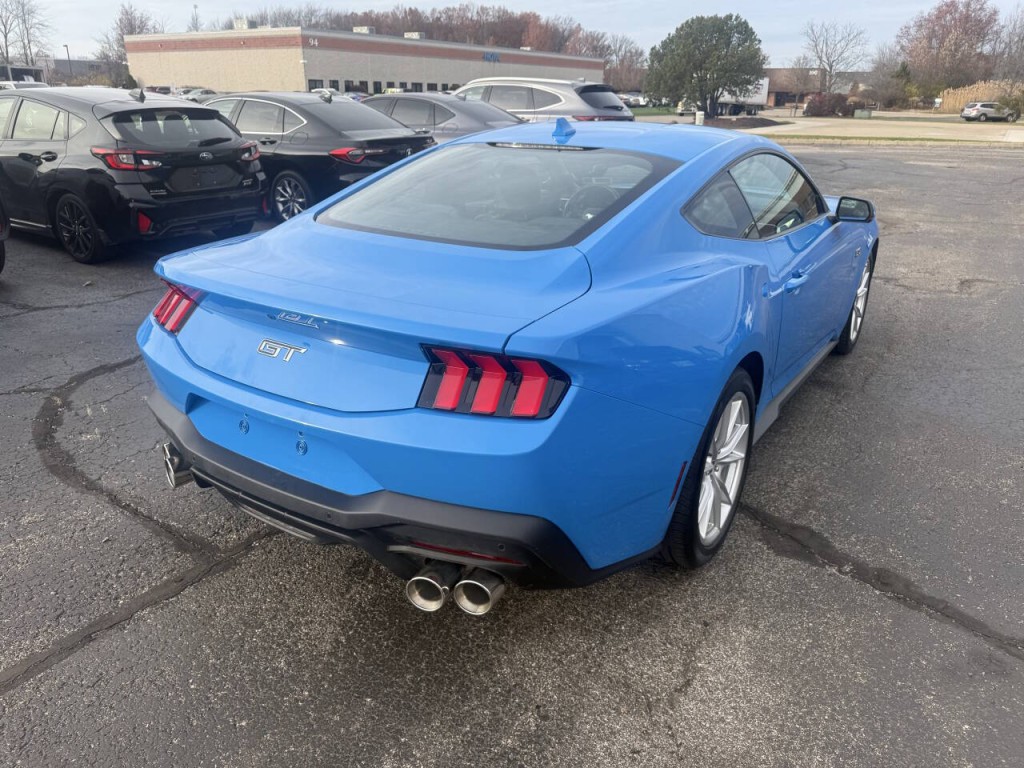 2024 Ford Mustang Image 6