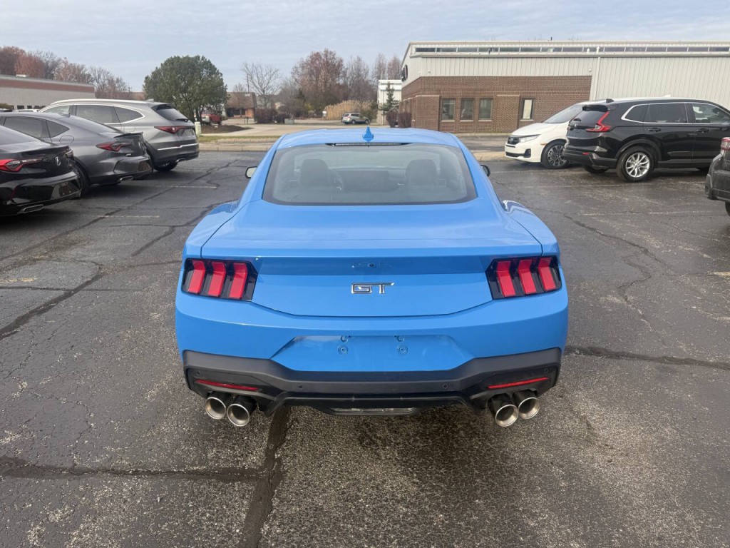 2024 Ford Mustang Image 7