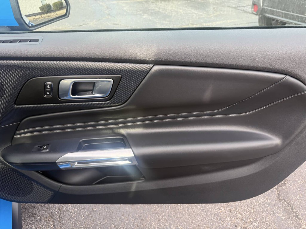 2024 Ford Mustang Image 21