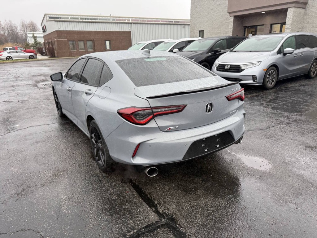 2024 Acura TL Image 8