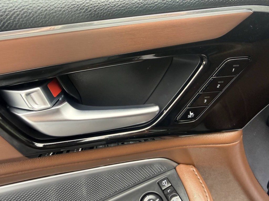 2025 Acura MDX Image 16