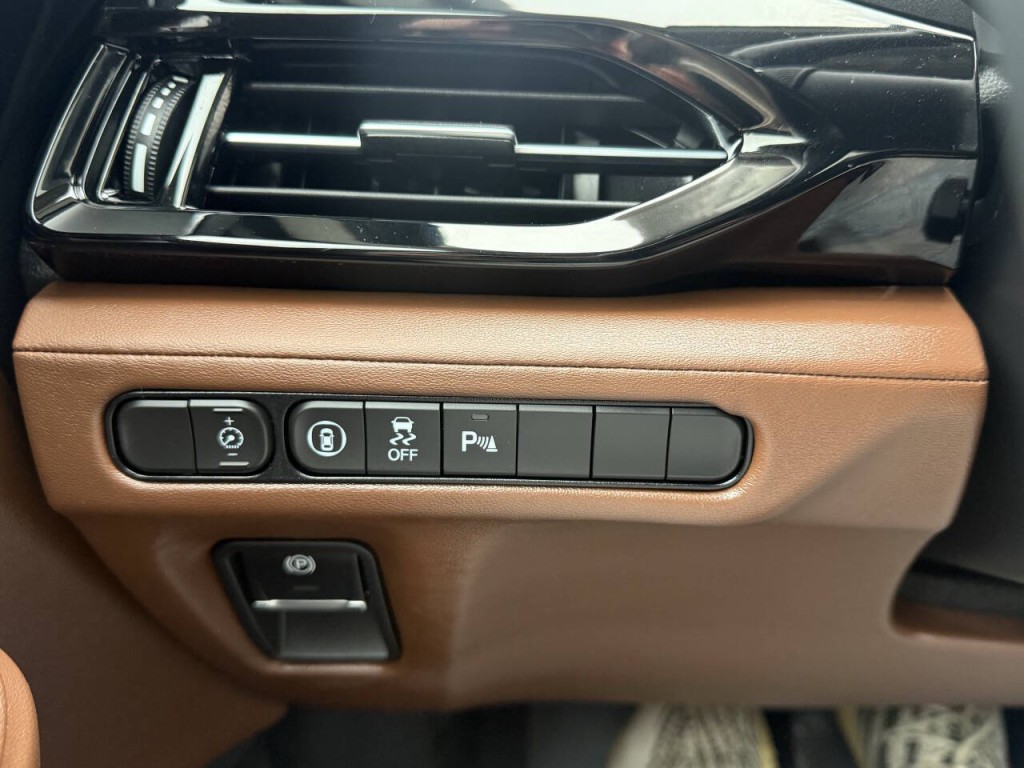 2025 Acura MDX Image 36