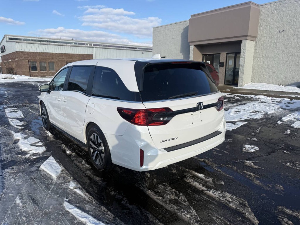 2025 Honda Odyssey Image 8