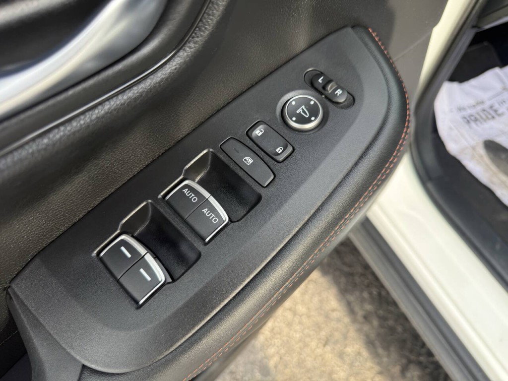 2025 Honda HR-V Image 15