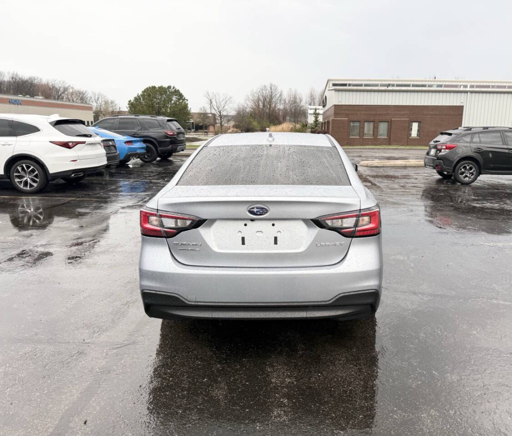 2025 Subaru Legacy Image 8