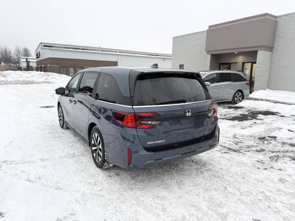 2025 Honda Odyssey Image 8