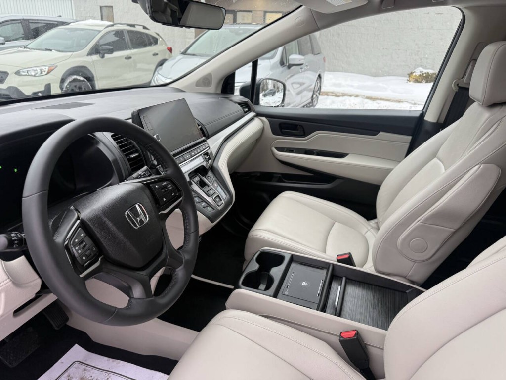 2025 Honda Odyssey Image 17