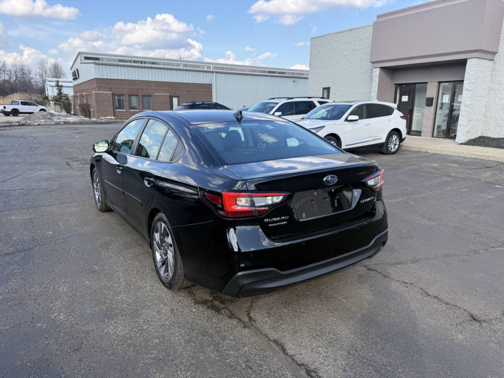 2025 Subaru Legacy Image 8