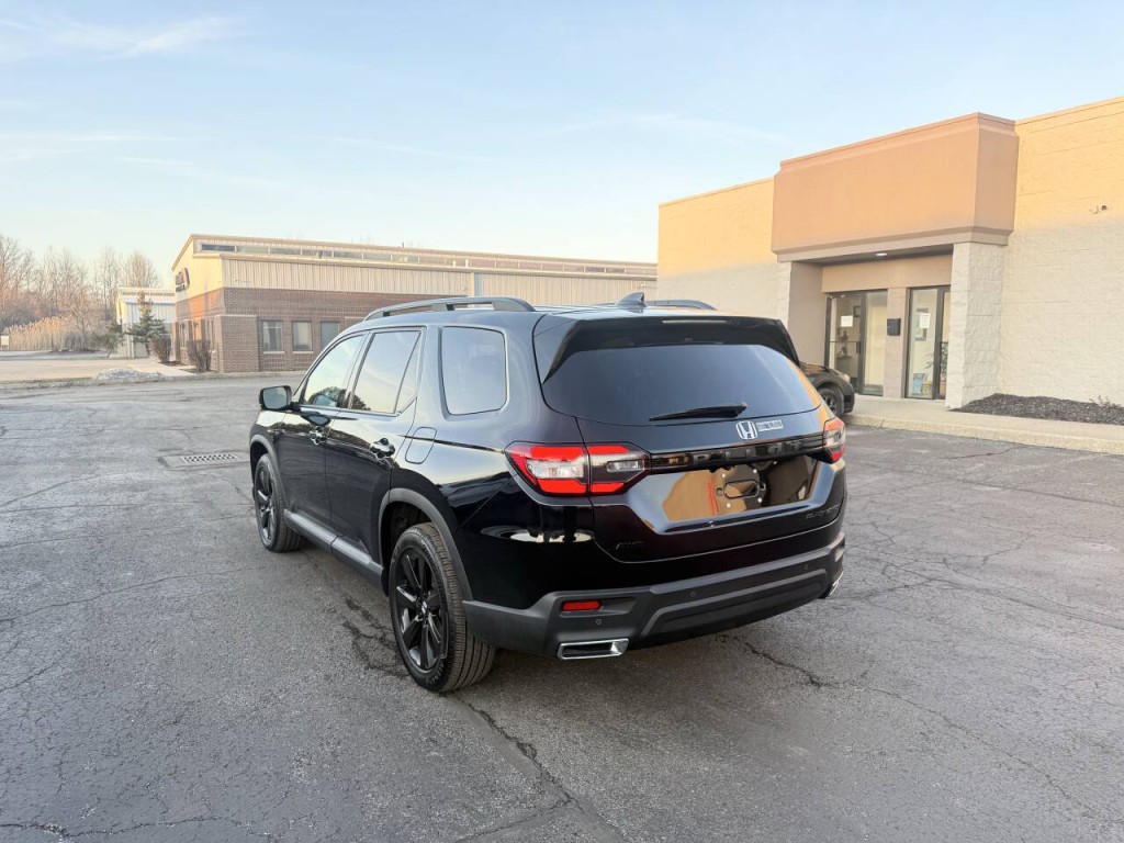 2025 Honda Pilot Image 8