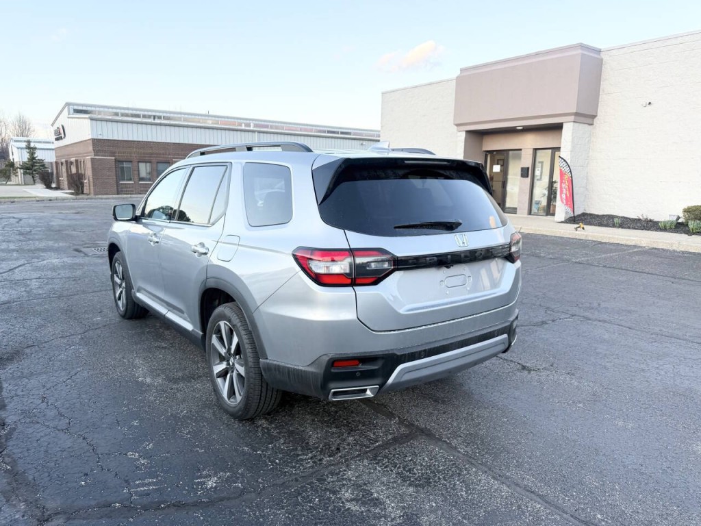 2025 Honda Pilot Image 8