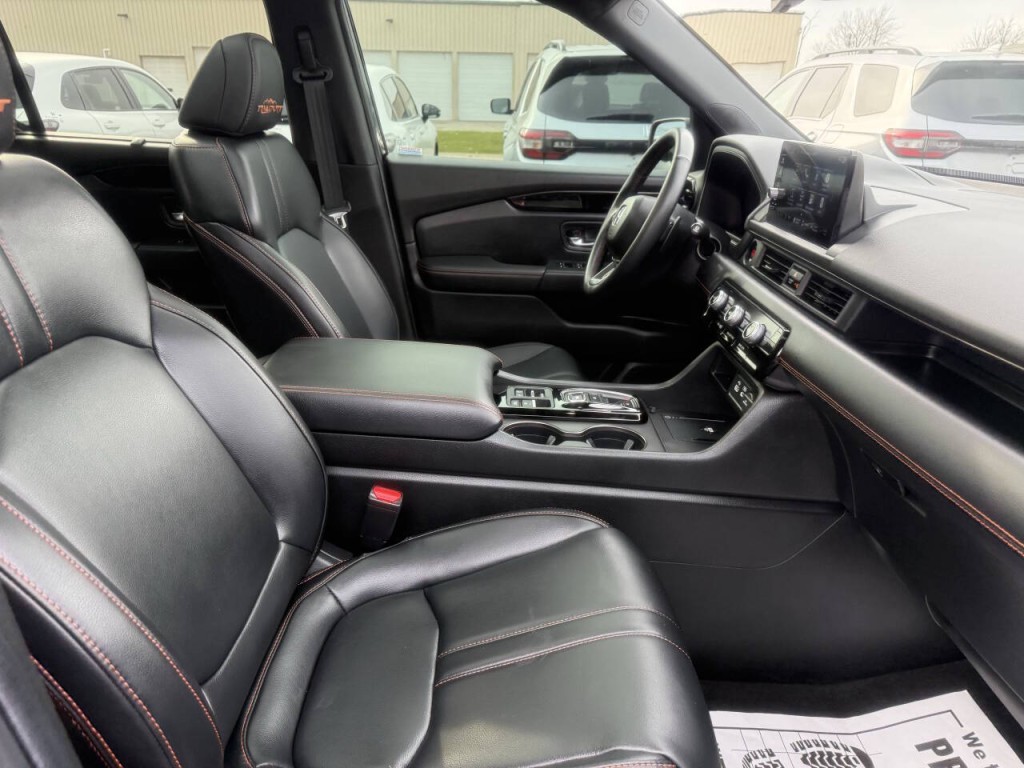 2025 Honda Pilot Image 32