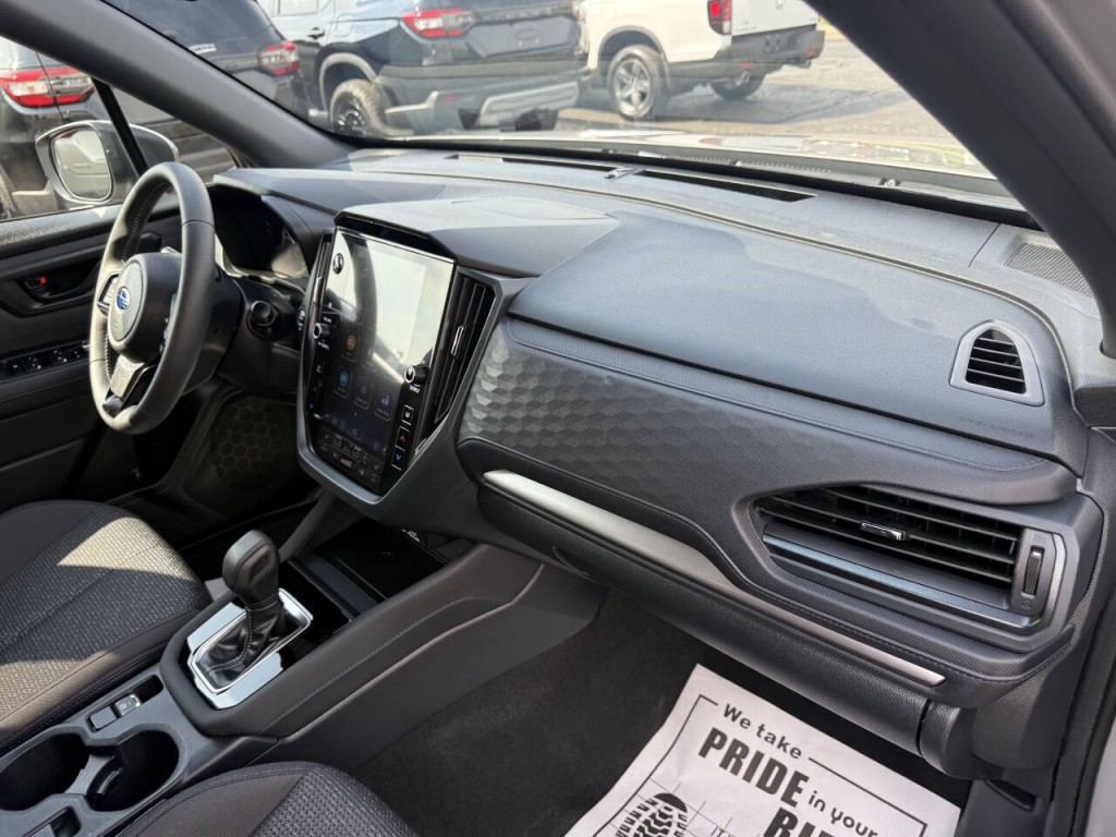 2025 Subaru Forester Image 28