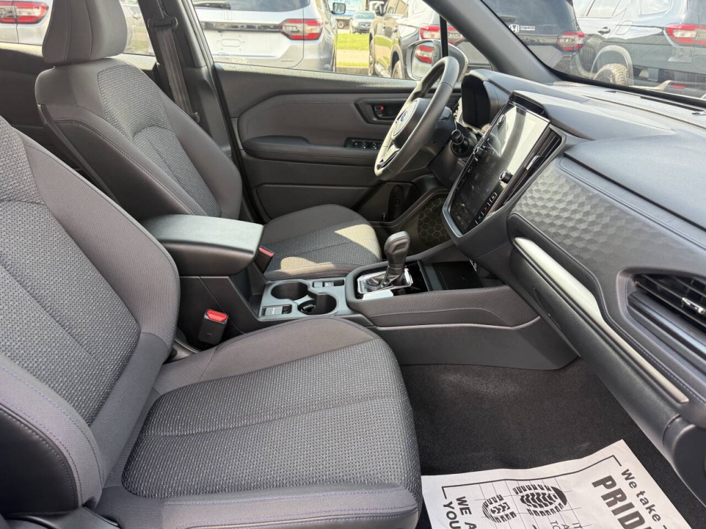 2025 Subaru Forester Image 29