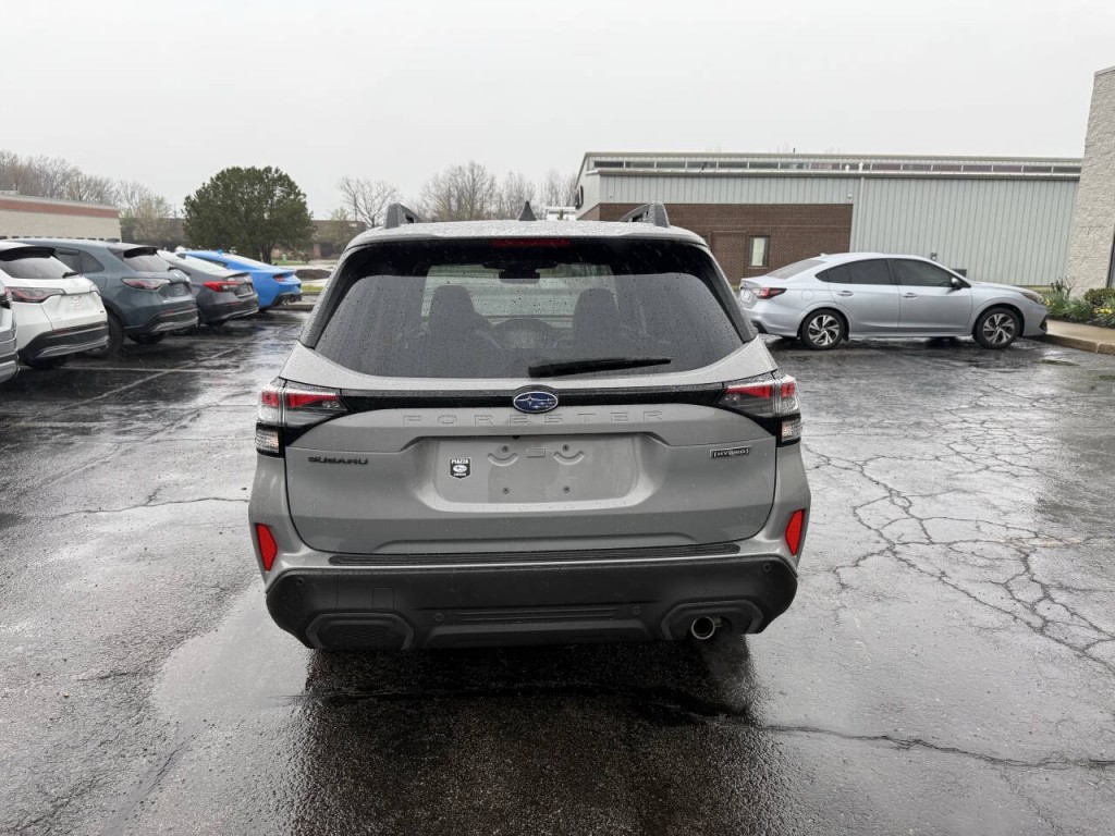 2025 Subaru Forester Image 9