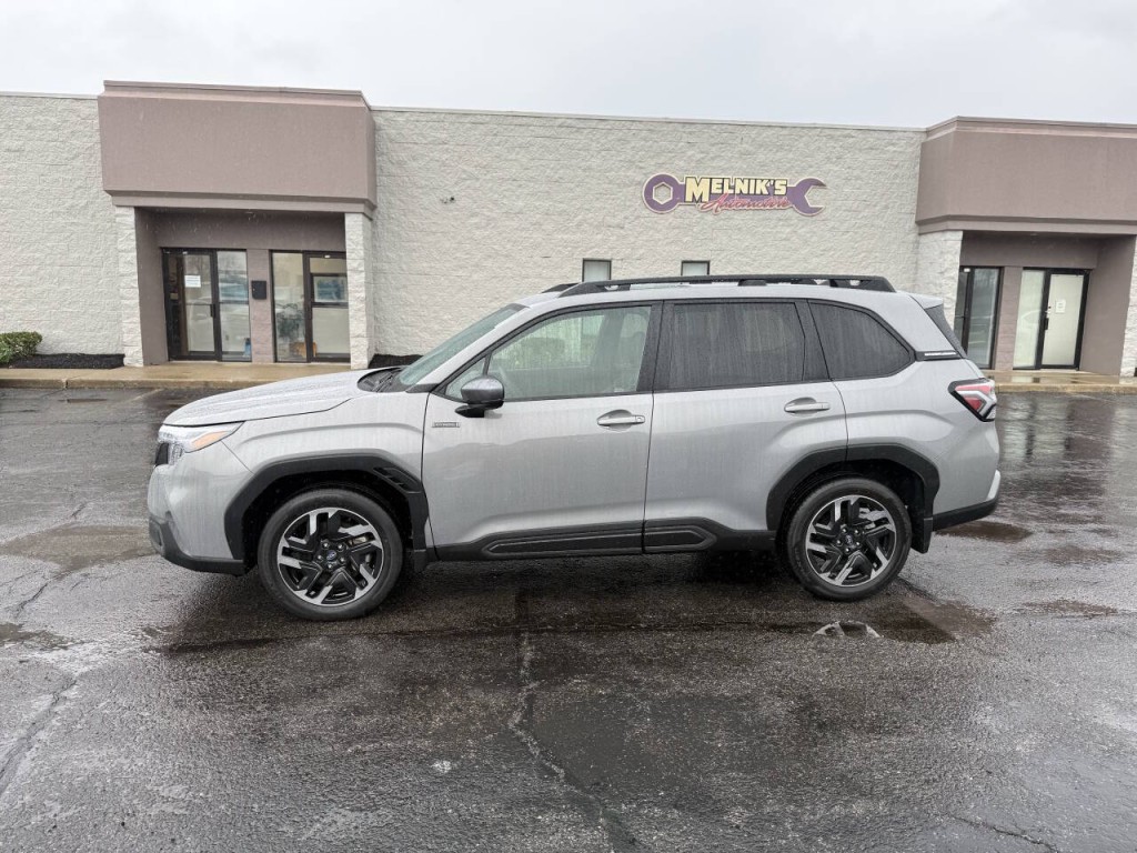 2025 Subaru Forester Image 11