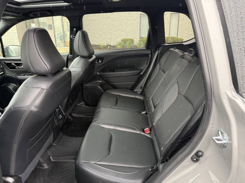 2025 Subaru Forester Image 21