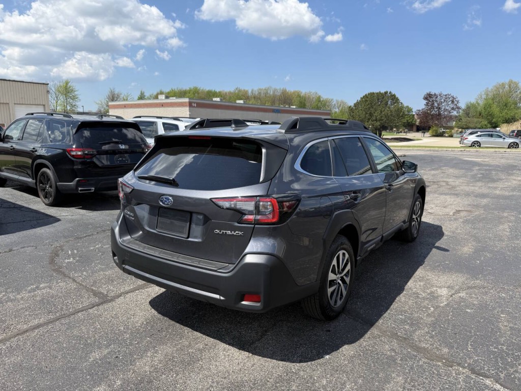 2025 Subaru Outback Image 6