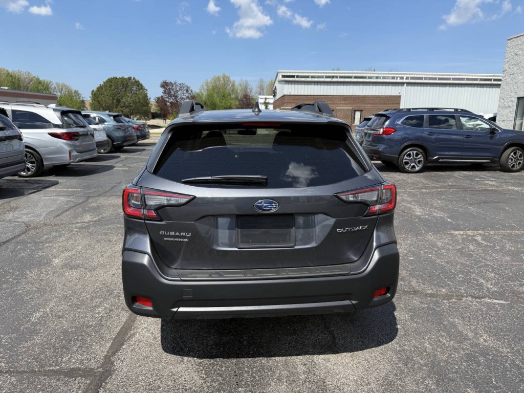 2025 Subaru Outback Image 7