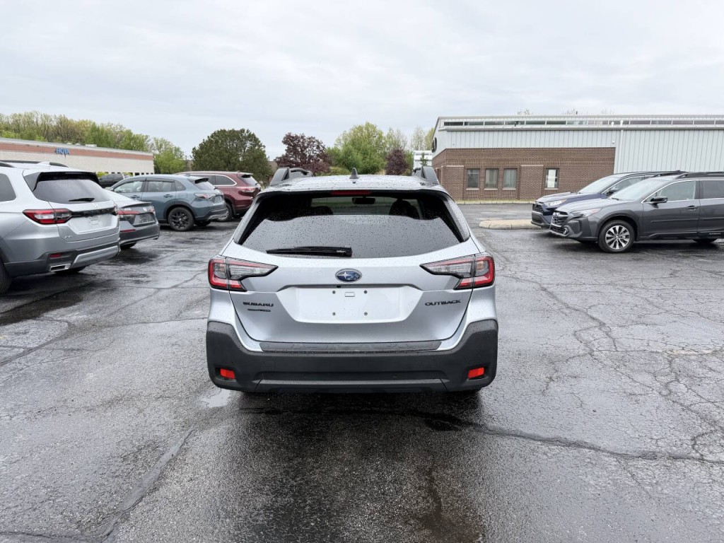 2025 Subaru Outback Image 7