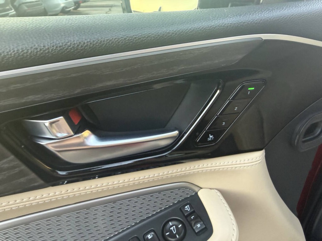 2023 Acura MDX Image 16