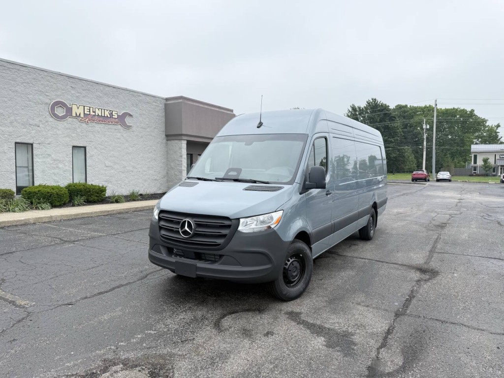 2026 Mercedes-Benz Sprinter Image 2