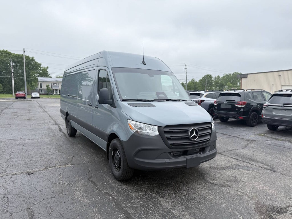 2026 Mercedes-Benz Sprinter Image 4