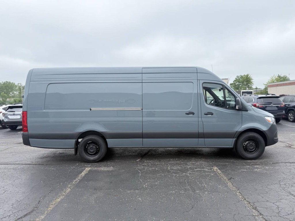 2026 Mercedes-Benz Sprinter Image 5