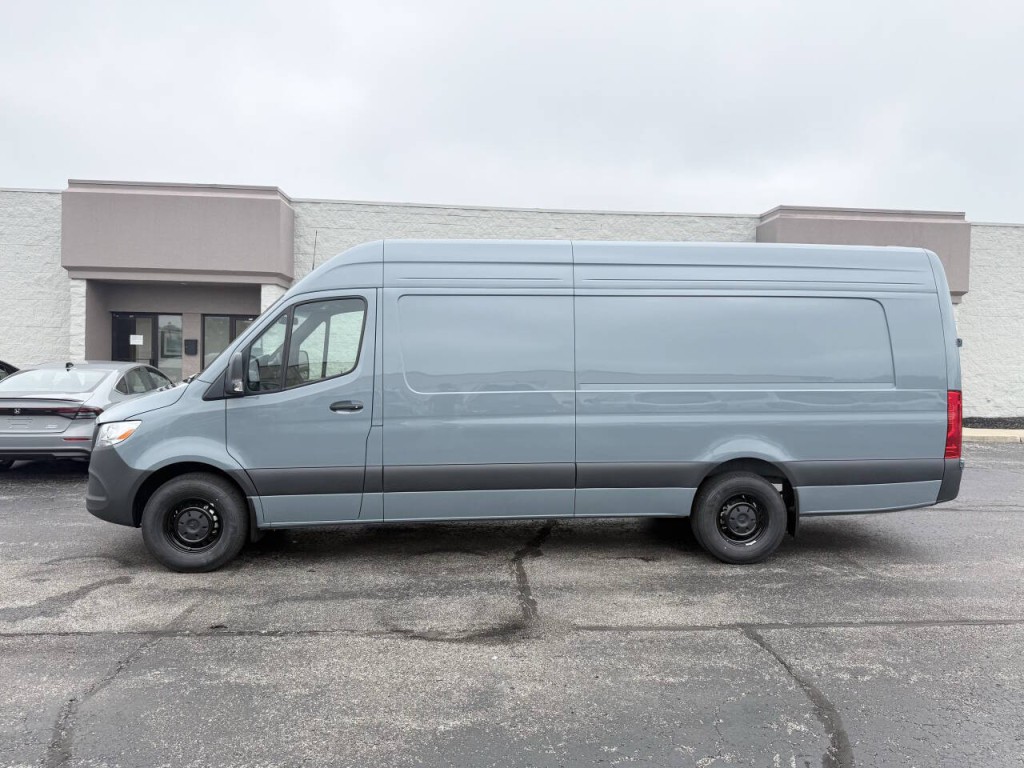 2026 Mercedes-Benz Sprinter Image 9