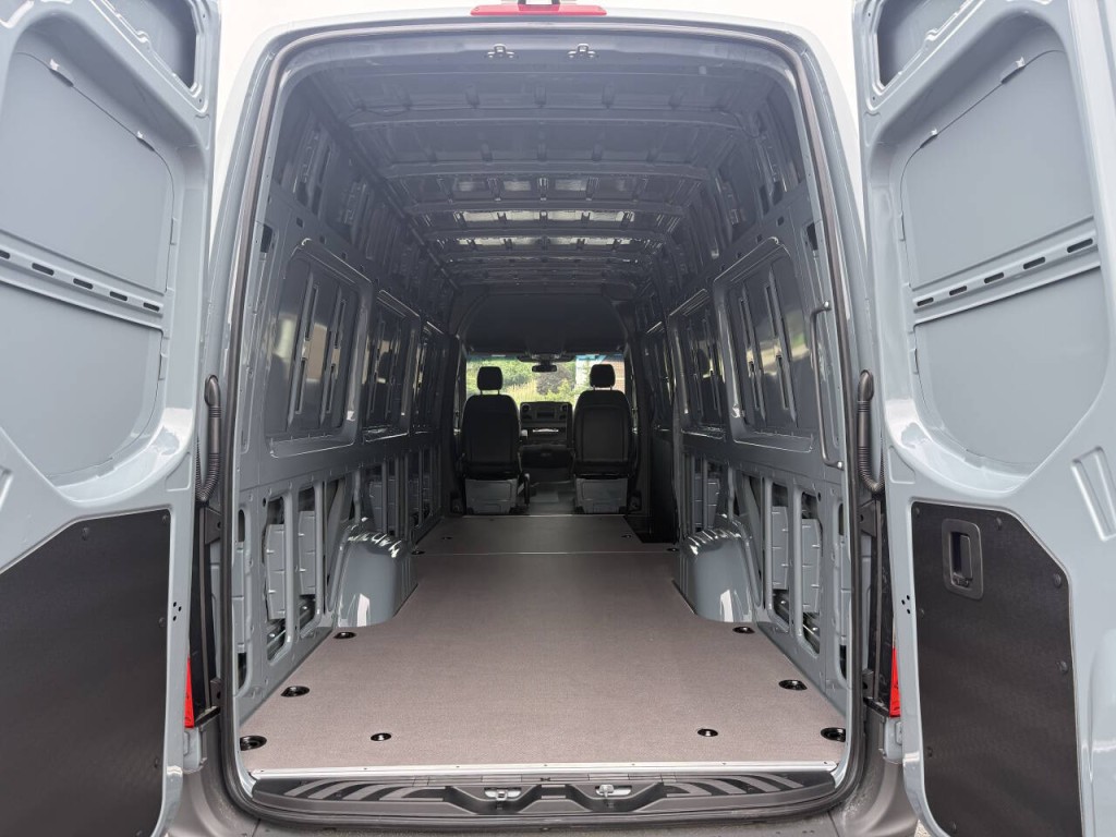2026 Mercedes-Benz Sprinter Image 18