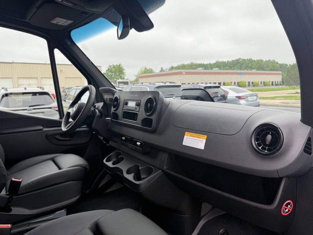 2026 Mercedes-Benz Sprinter Image 25