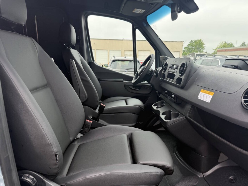 2026 Mercedes-Benz Sprinter Image 26