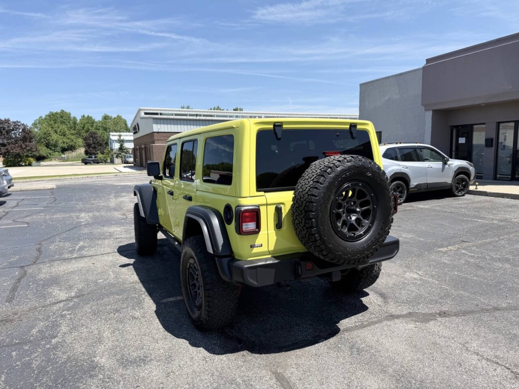 2023 Jeep Wrangler Image 8