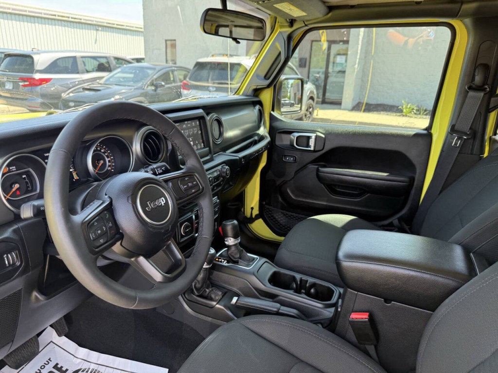 2023 Jeep Wrangler Image 16