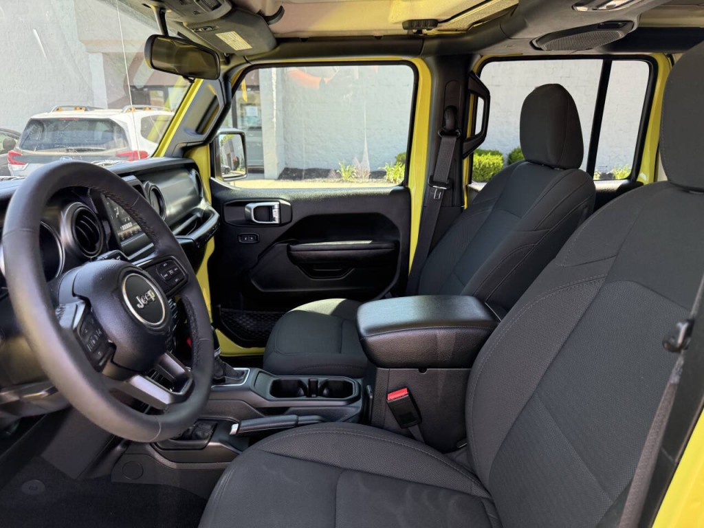 2023 Jeep Wrangler Image 17