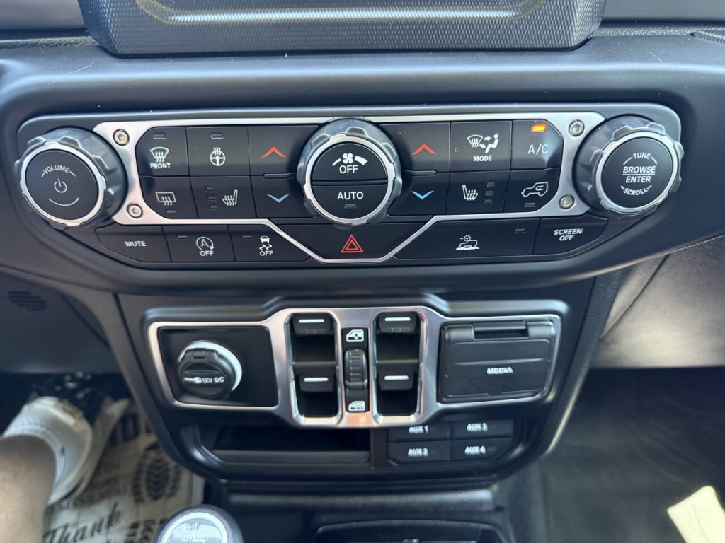 2023 Jeep Wrangler Image 36