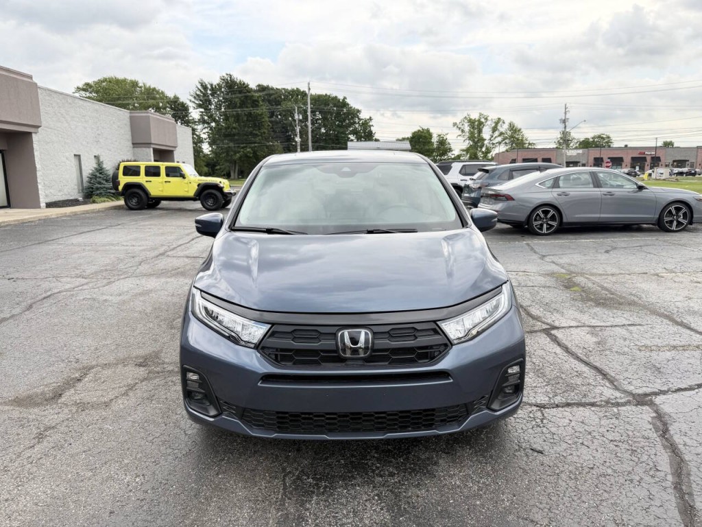 2025 Honda Odyssey Image 2